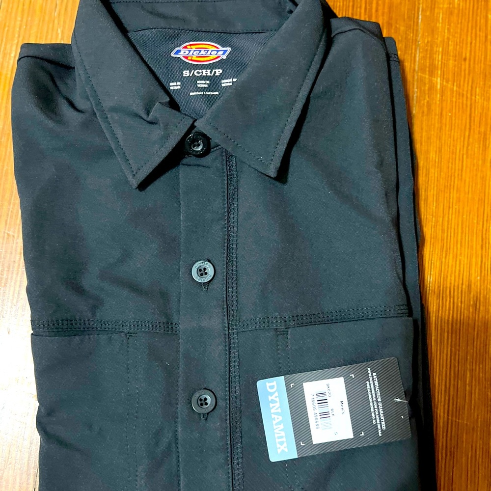Dickies dynamix collar top scrub black
